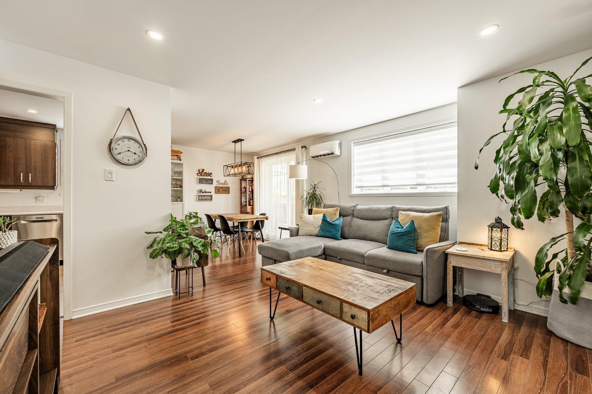 









246


Rue du Cardinal

,
Saint-Amable,




QC
J0L1N0

