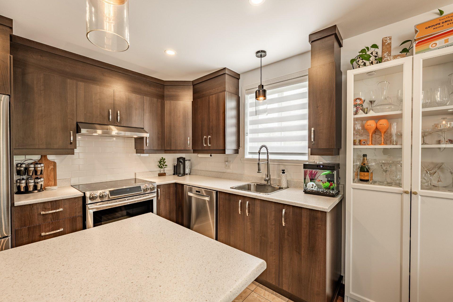 









246


Rue du Cardinal

,
Saint-Amable,




QC
J0L1N0

