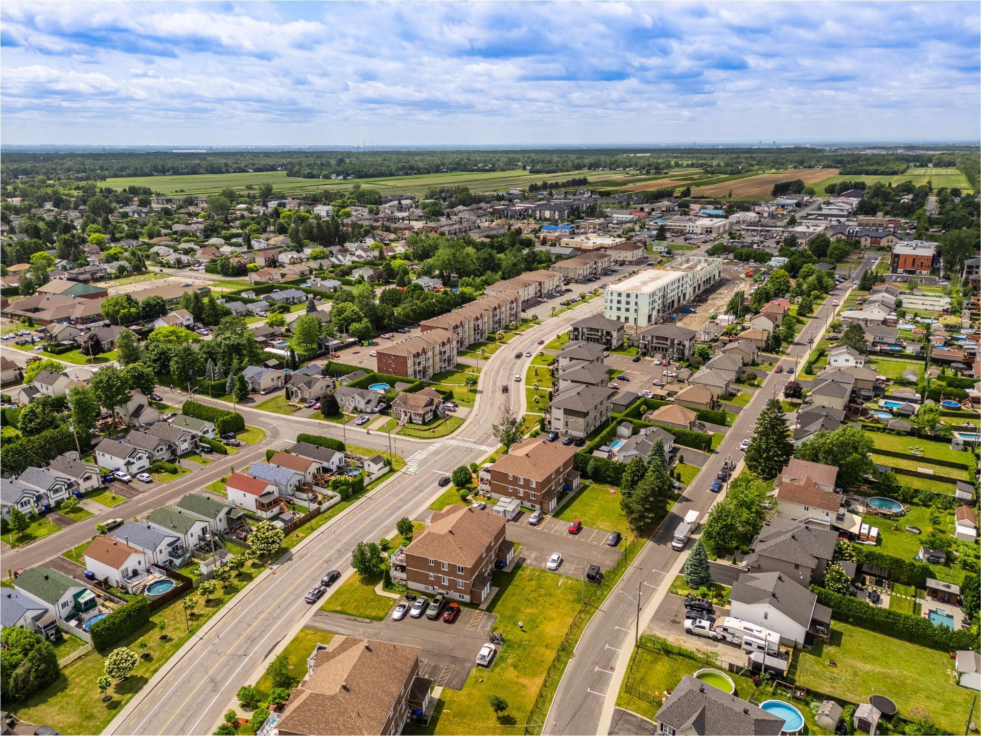 









246


Rue du Cardinal

,
Saint-Amable,




QC
J0L1N0

