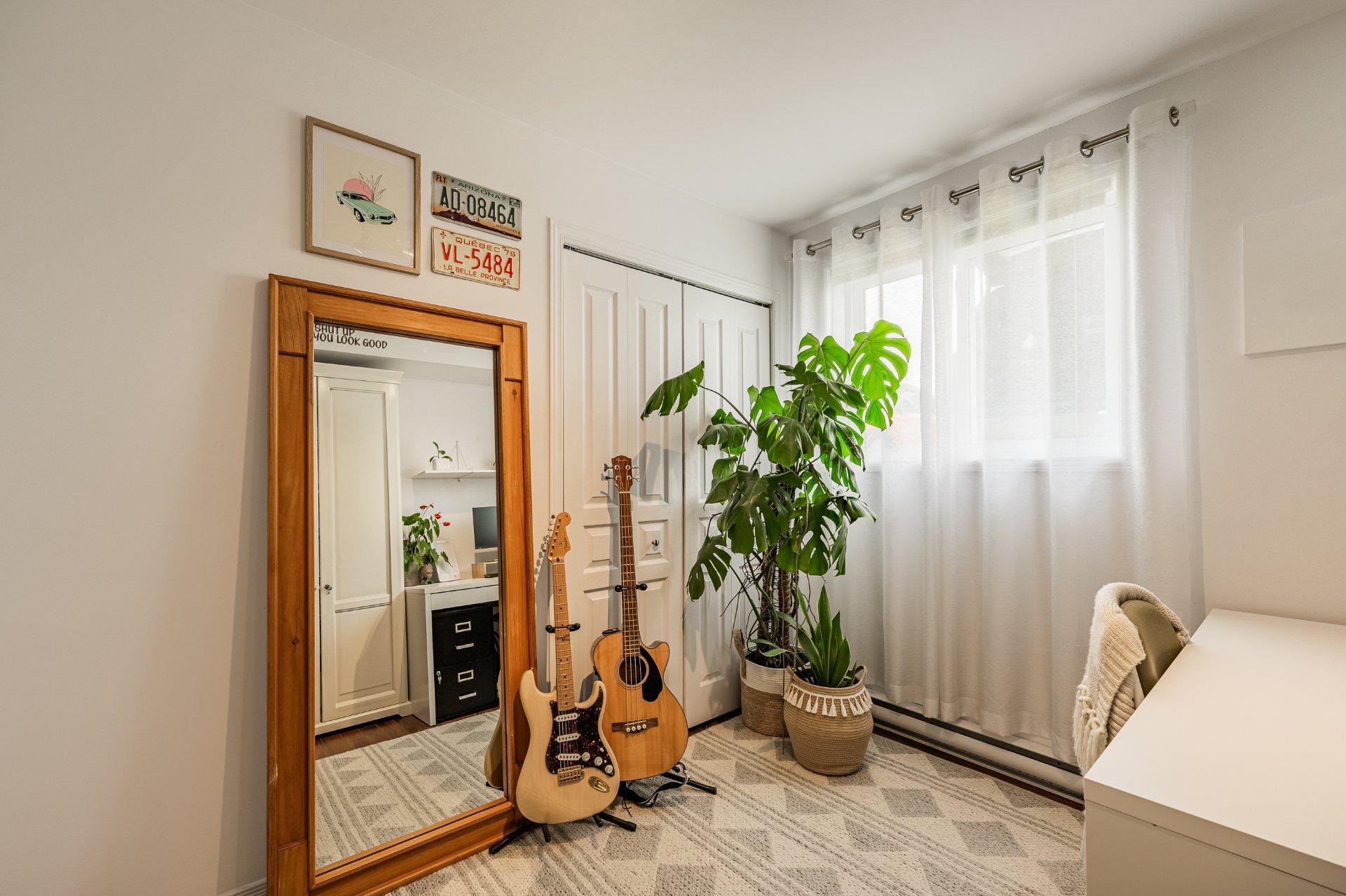 









246


Rue du Cardinal

,
Saint-Amable,




QC
J0L1N0


