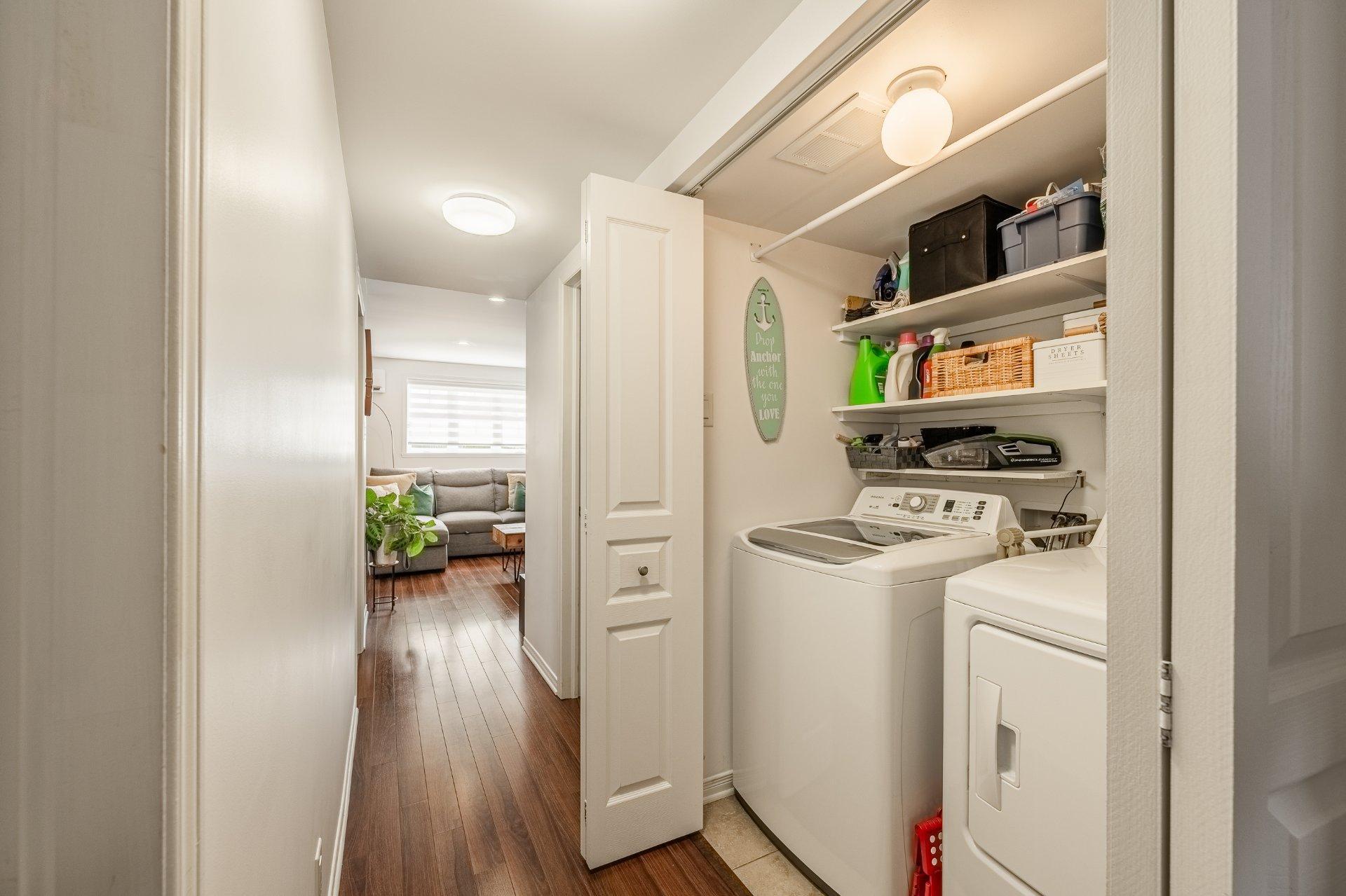 









246


Rue du Cardinal

,
Saint-Amable,




QC
J0L1N0

