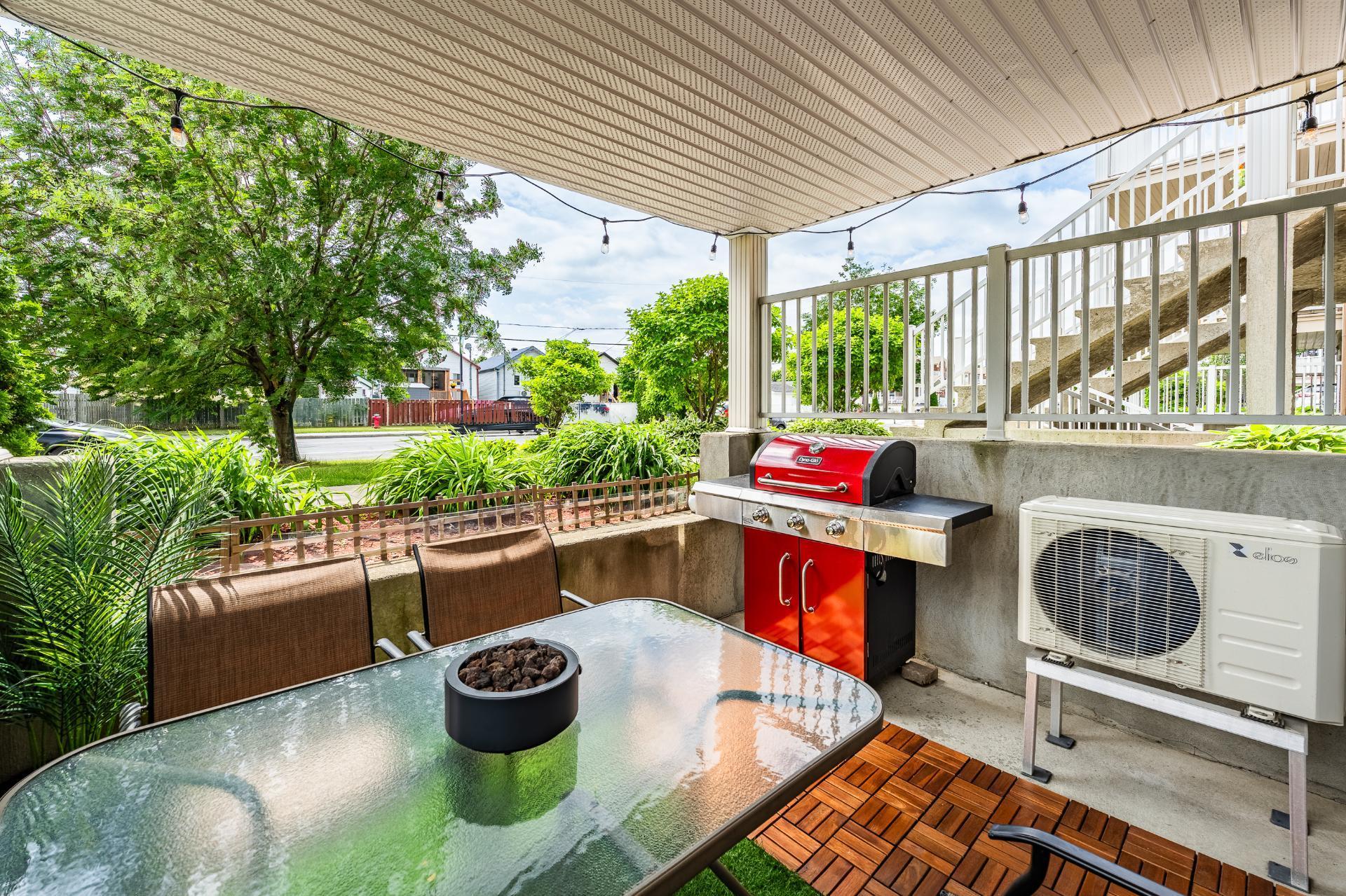 









246


Rue du Cardinal

,
Saint-Amable,




QC
J0L1N0

