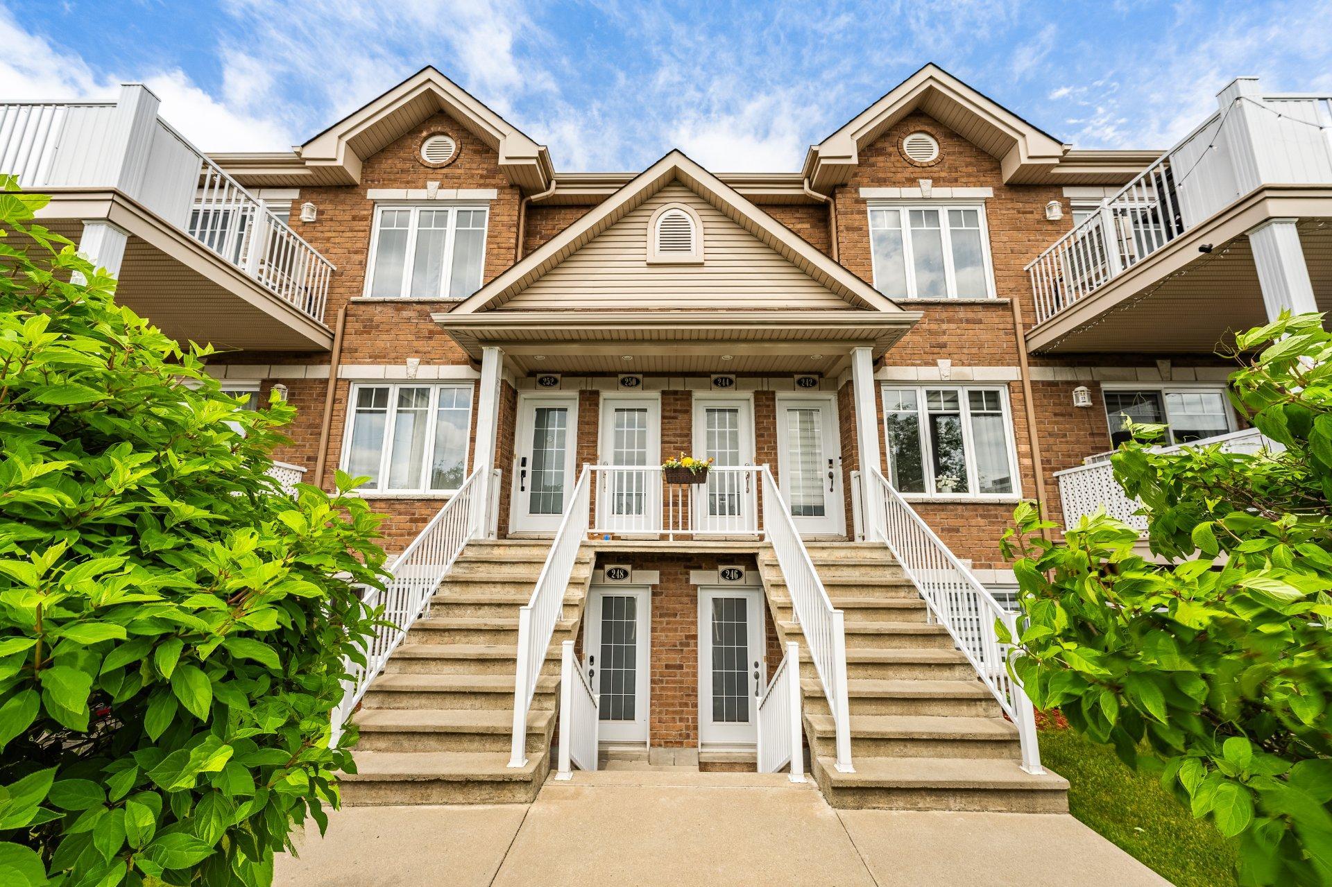 









246


Rue du Cardinal

,
Saint-Amable,




QC
J0L1N0

