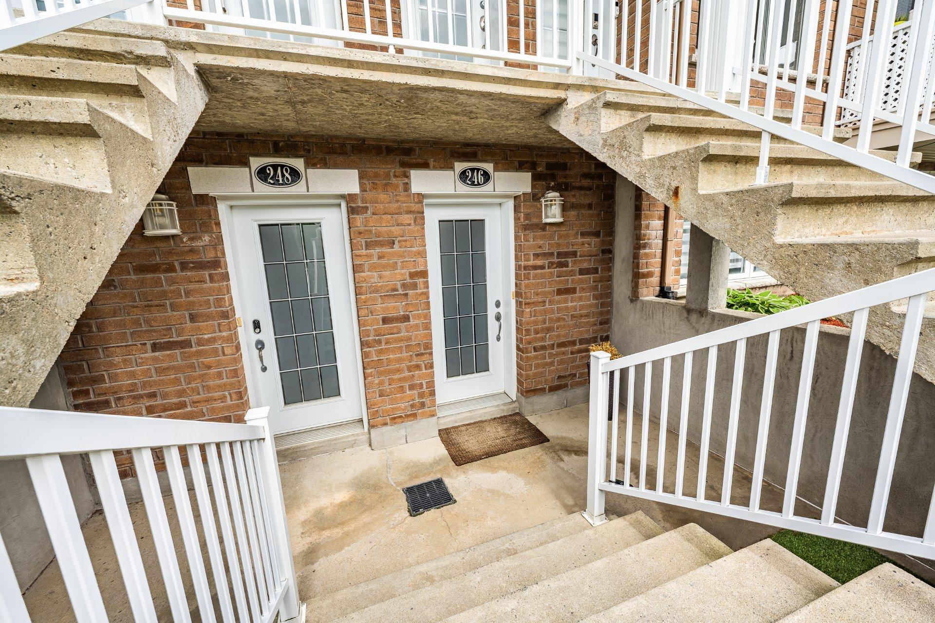 









246


Rue du Cardinal

,
Saint-Amable,




QC
J0L1N0

