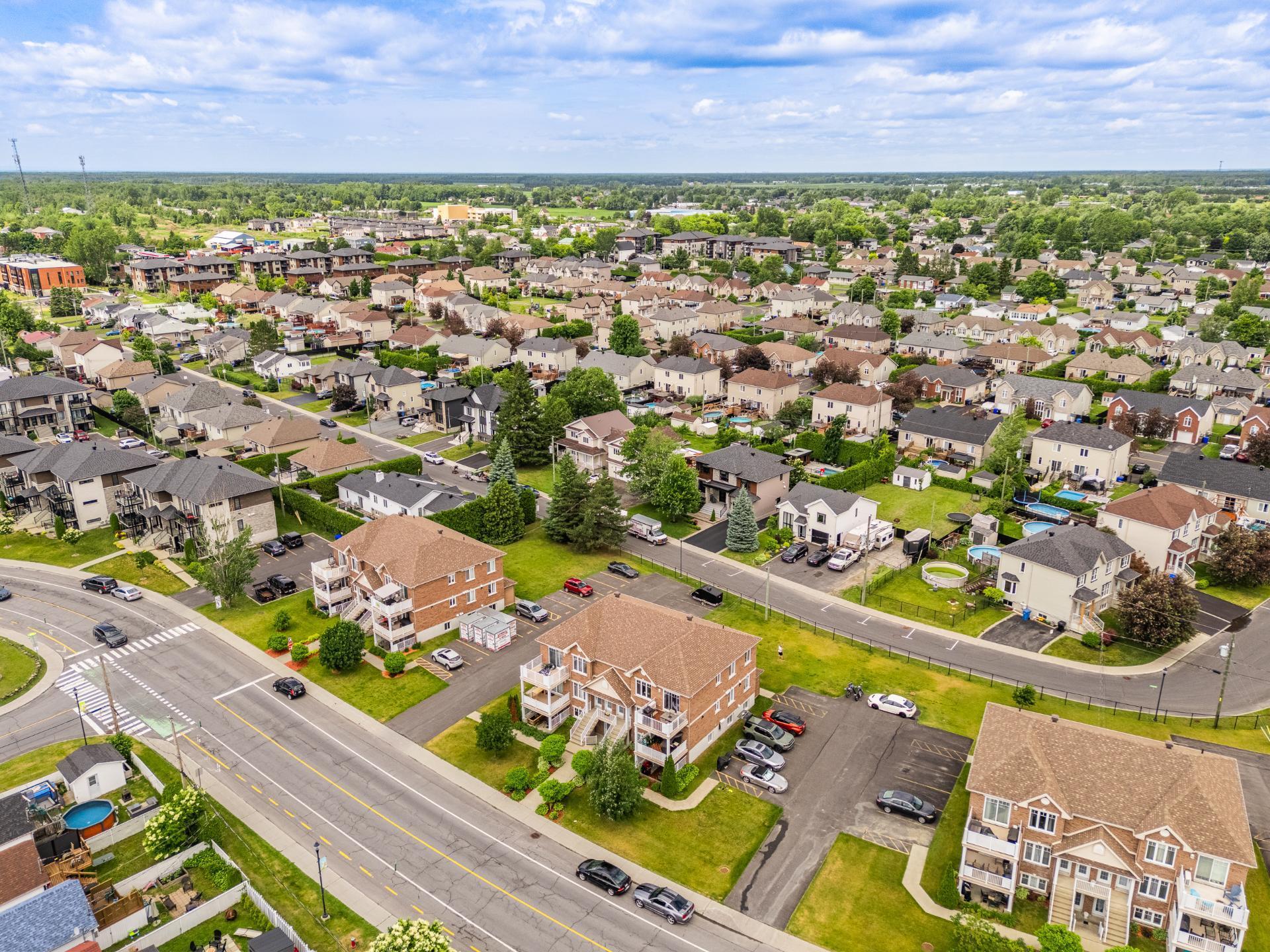 









246


Rue du Cardinal

,
Saint-Amable,




QC
J0L1N0

