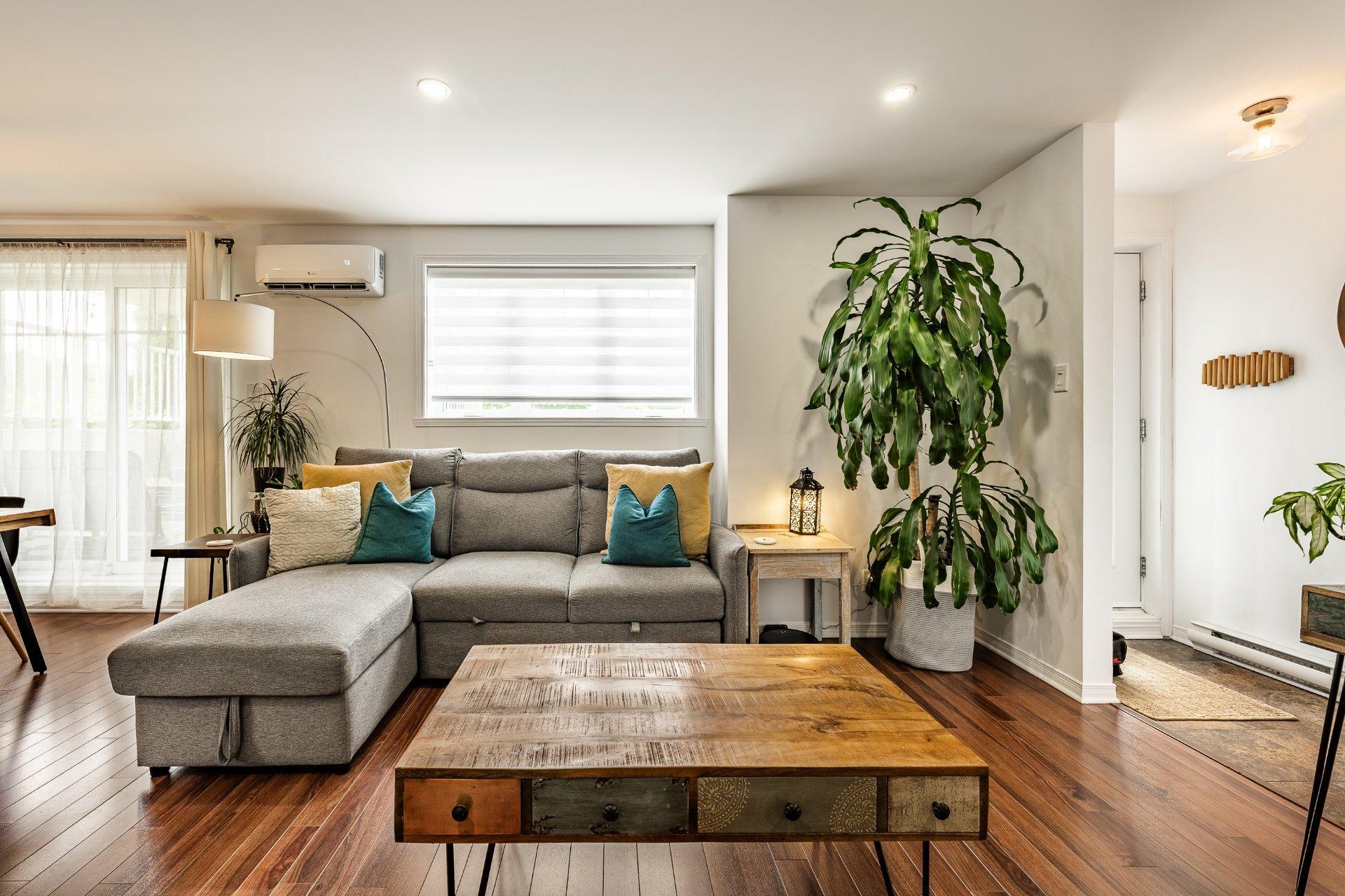 









246


Rue du Cardinal

,
Saint-Amable,




QC
J0L1N0

