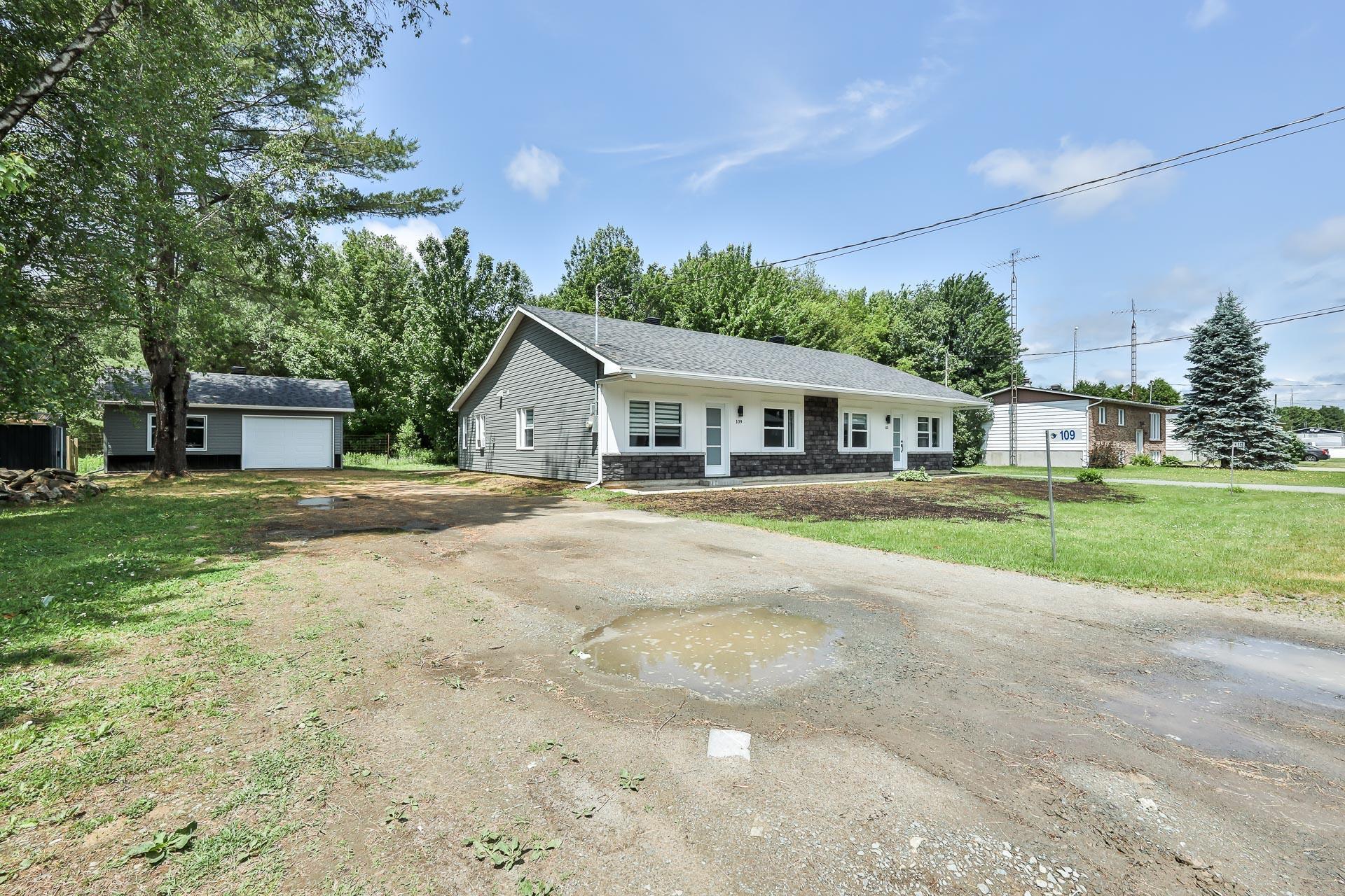 









113


Rue Lanthier

,
Brownsburg-Chatham,




QC
J8G1Z8

