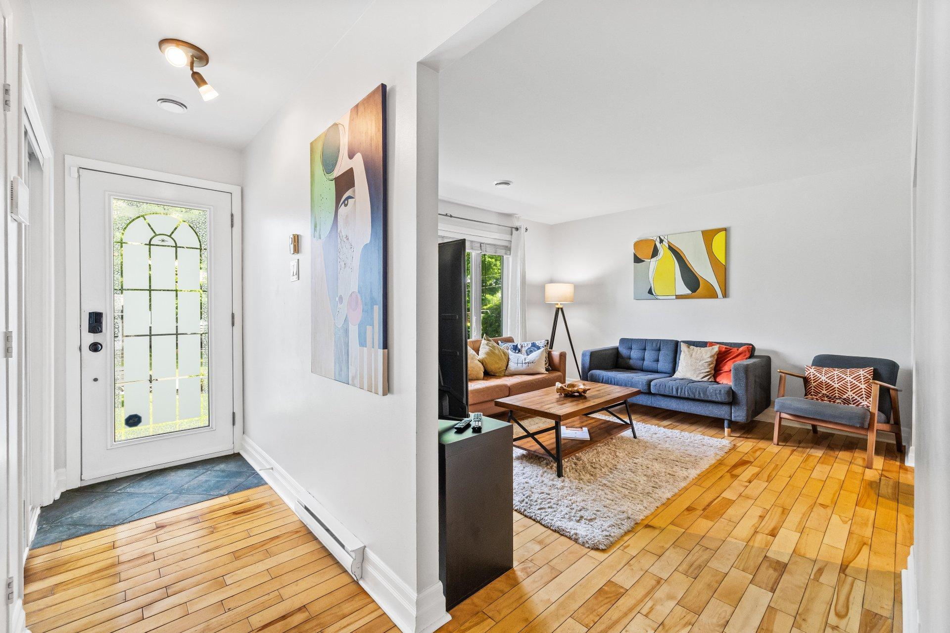 









904


Rue Guy

,
Saint-Jérôme,




QC
J5L1P3

