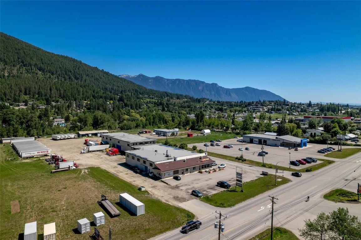 









1420


Northwest

Boulevard,
Creston,




BC
V0G 1B6

