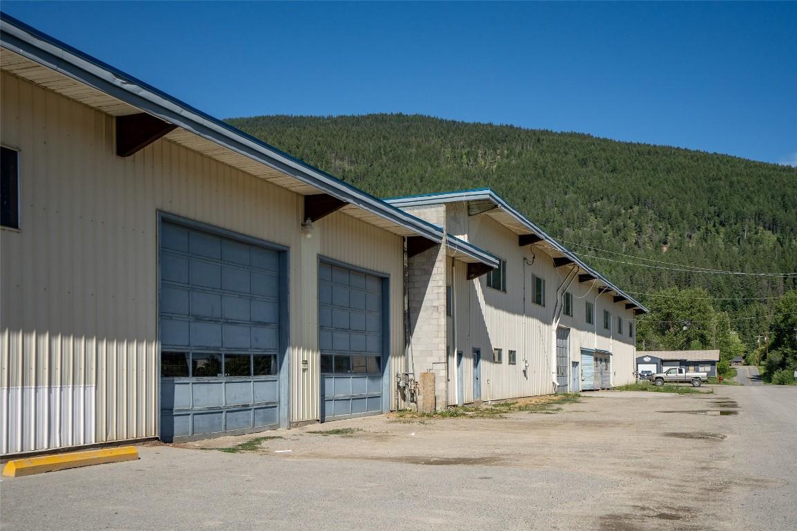 









1420


Northwest

Boulevard,
Creston,




BC
V0G 1B6

