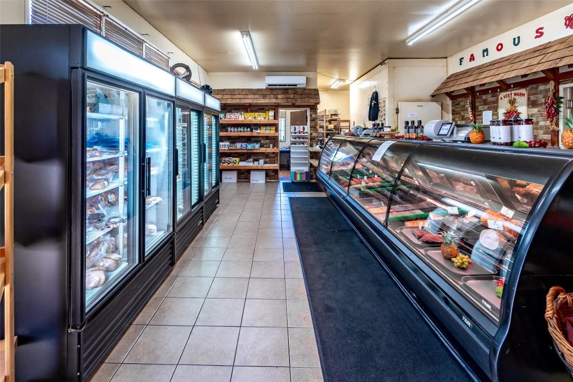 









1420


Northwest

Boulevard,
Creston,




BC
V0G 1B6

