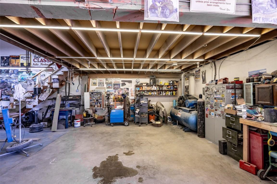 









1420


Northwest

Boulevard,
Creston,




BC
V0G 1B6

