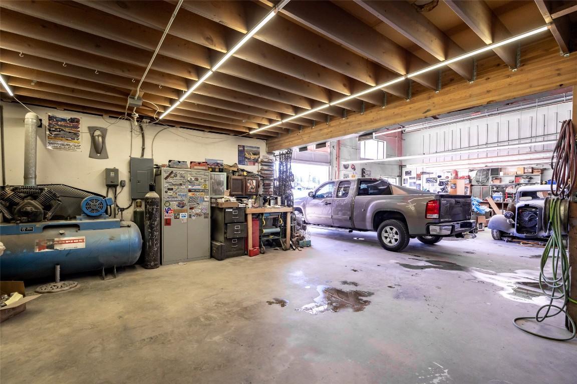 









1420


Northwest

Boulevard,
Creston,




BC
V0G 1B6

