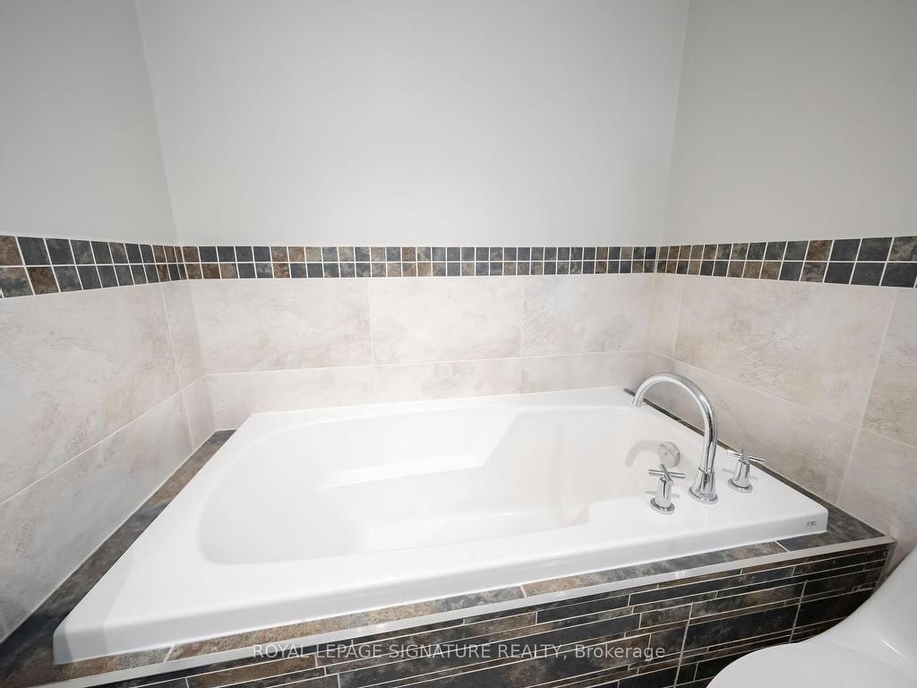 









473


Dupont

Street, 3,
Toronto,




ON
M6G 1Y6

