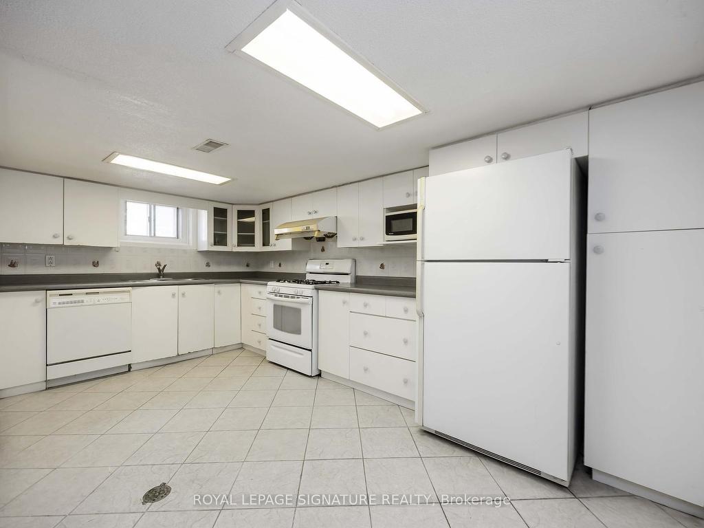 









42


Carr

Street,
Toronto,




ON
M5T 1B5

