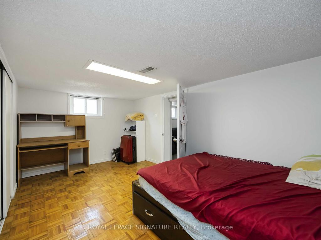 









42


Carr

Street,
Toronto,




ON
M5T 1B5

