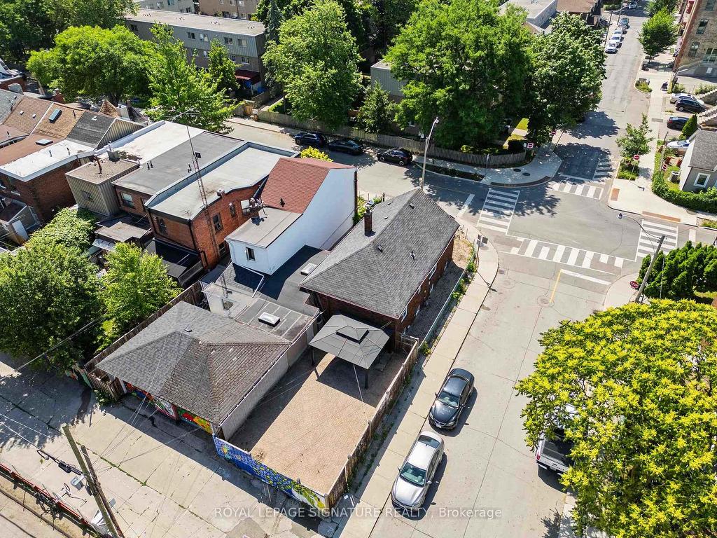 









42


Carr

Street,
Toronto,




ON
M5T 1B5

