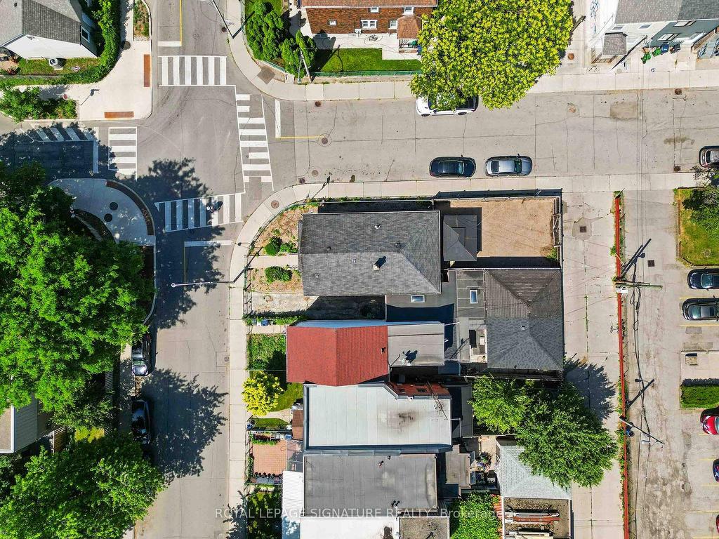 









42


Carr

Street,
Toronto,




ON
M5T 1B5

