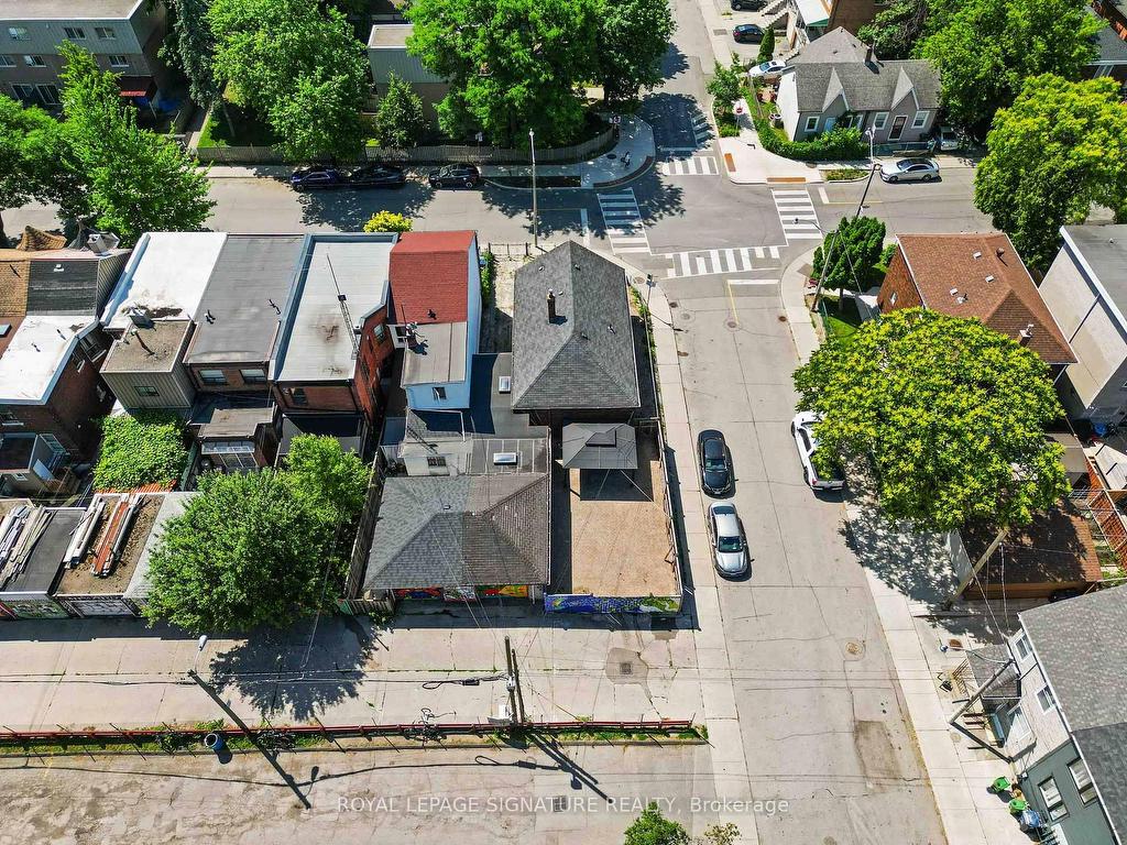 









42


Carr

Street,
Toronto,




ON
M5T 1B5

