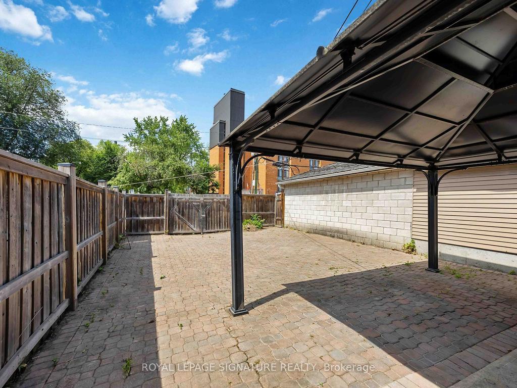 









42


Carr

Street,
Toronto,




ON
M5T 1B5

