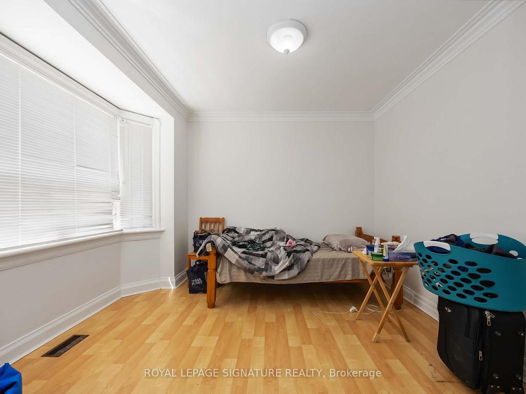 









42


Carr

Street,
Toronto,




ON
M5T 1B5

