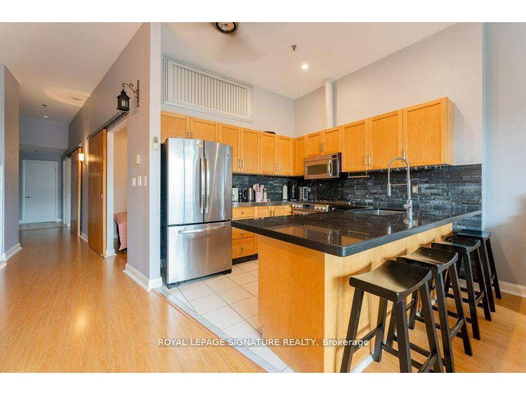 









700


King

Street West, 801,
Toronto,




ON
M5V 2Y6

