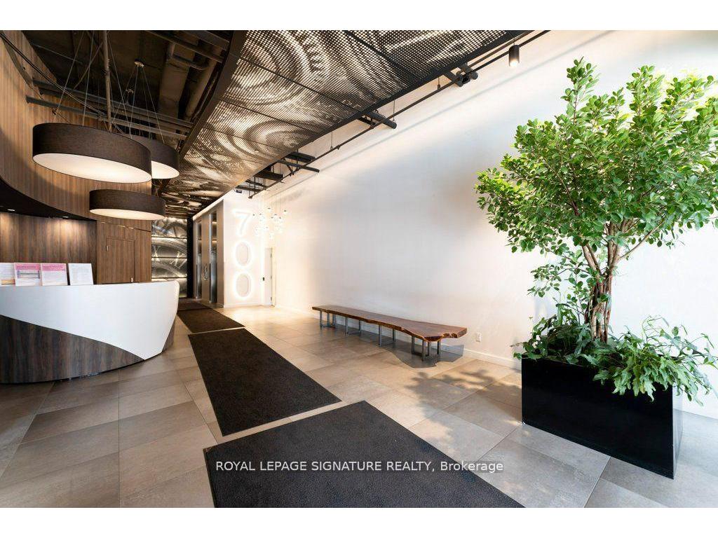 









700


King

Street West, 801,
Toronto,




ON
M5V 2Y6

