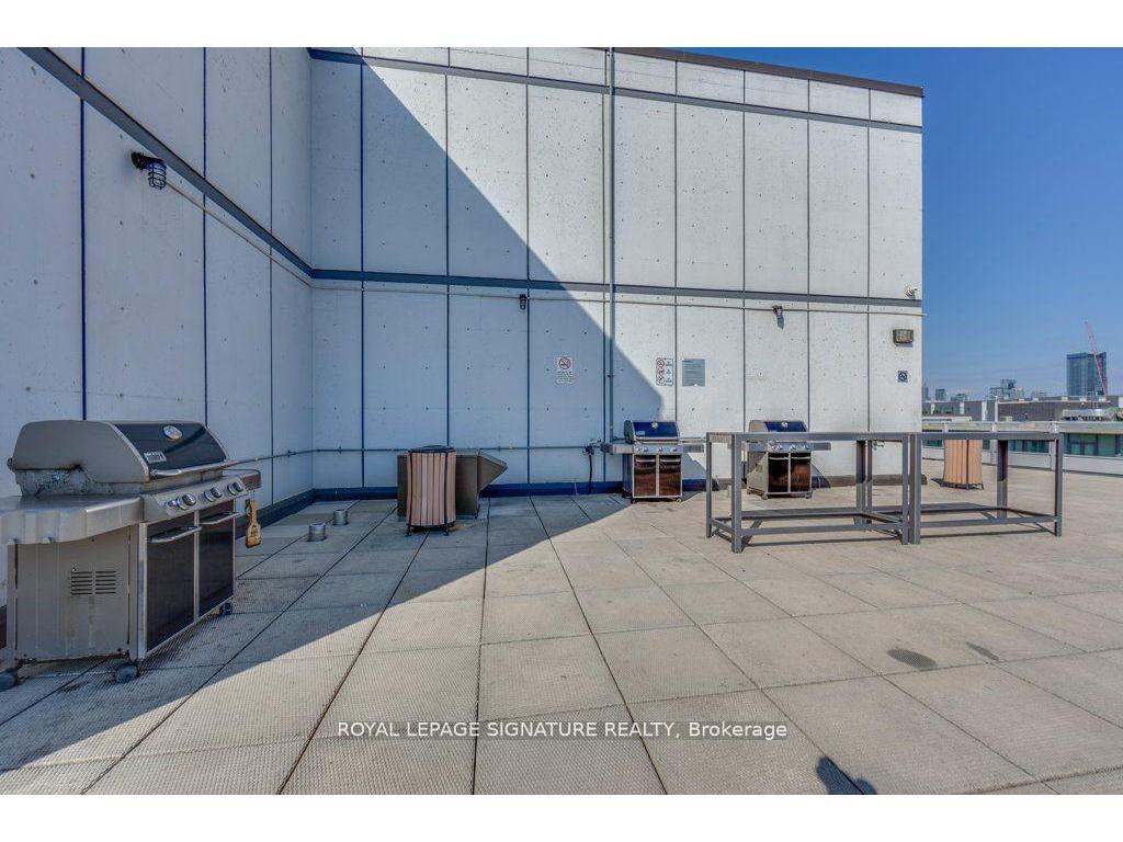 









700


King

Street West, 801,
Toronto,




ON
M5V 2Y6

