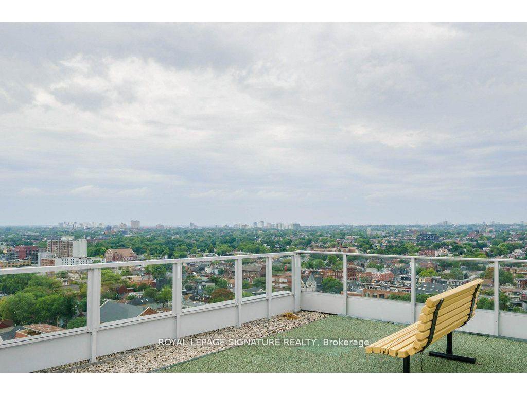 









700


King

Street West, 801,
Toronto,




ON
M5V 2Y6

