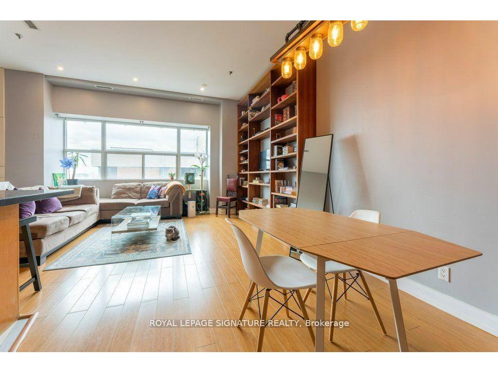 









700


King

Street West, 801,
Toronto,




ON
M5V 2Y6

