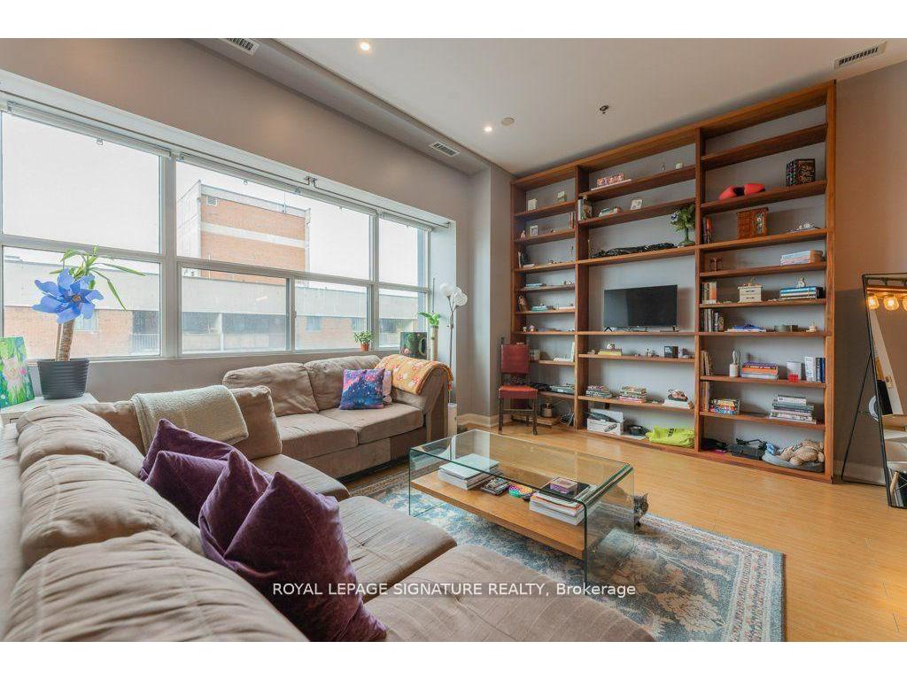 









700


King

Street West, 801,
Toronto,




ON
M5V 2Y6

