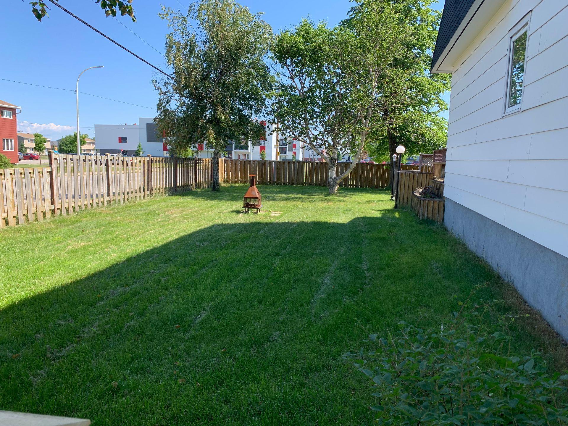 









638


Rue Giasson

,
Sept-Îles,




QC
G4R4M8

