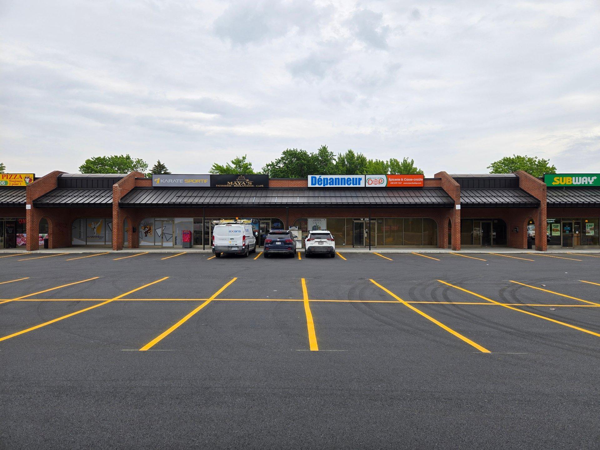 









5555


Boul. des Laurentides

, 13,
Laval (Auteuil),




QC
H7K2K4


