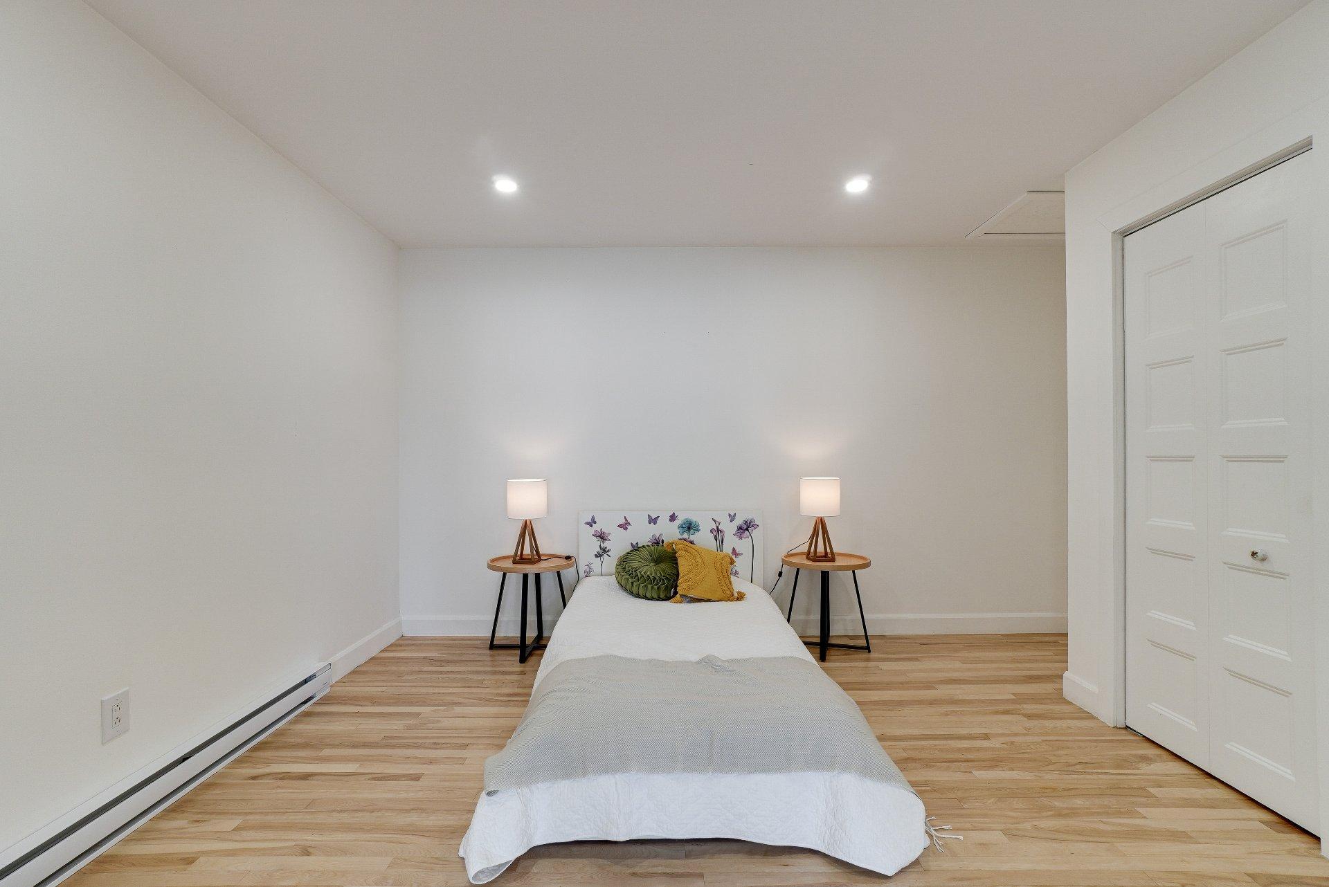 









42


Place Gaulin

,
L'Assomption,




QC
J5W1M2

