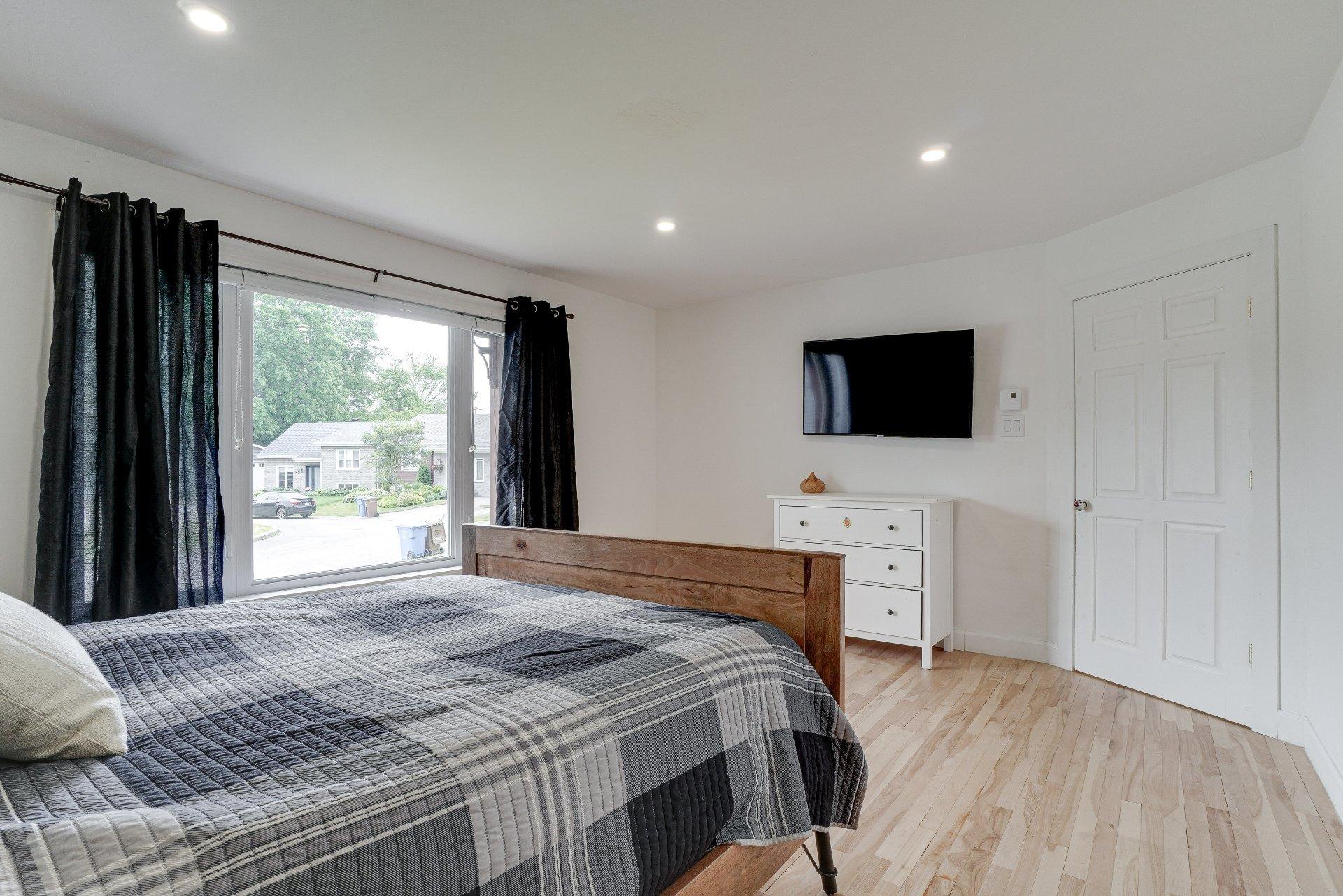 









42


Place Gaulin

,
L'Assomption,




QC
J5W1M2


