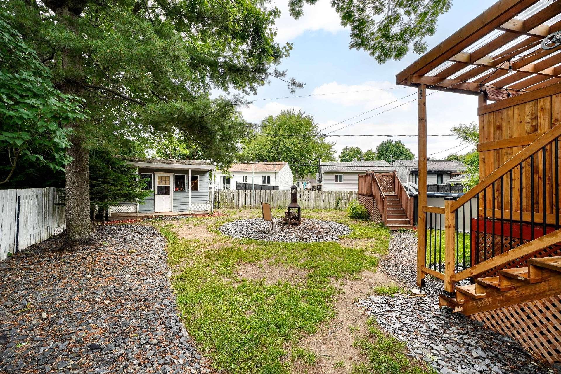 









42


Place Gaulin

,
L'Assomption,




QC
J5W1M2

