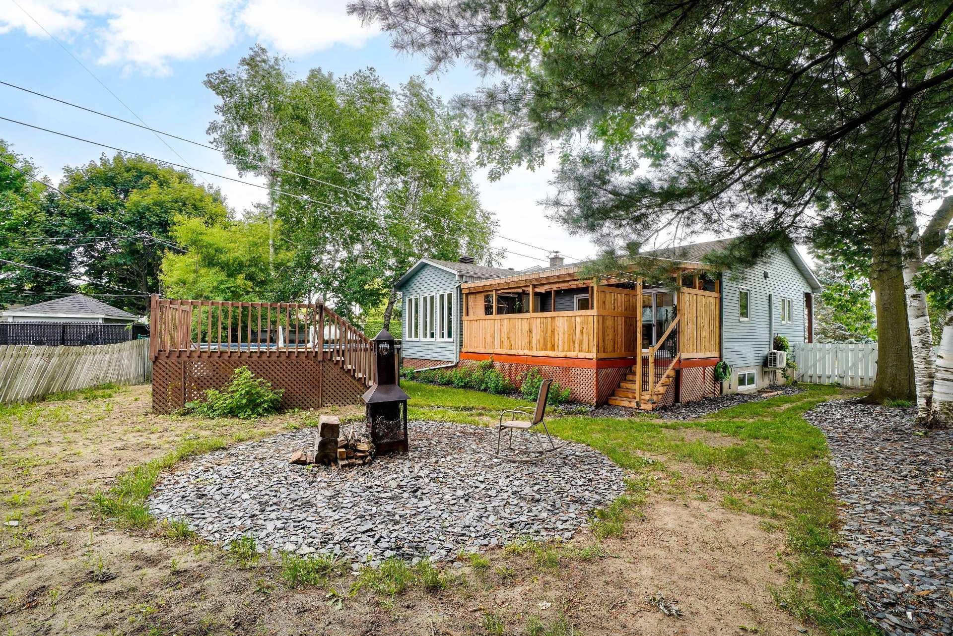 









42


Place Gaulin

,
L'Assomption,




QC
J5W1M2

