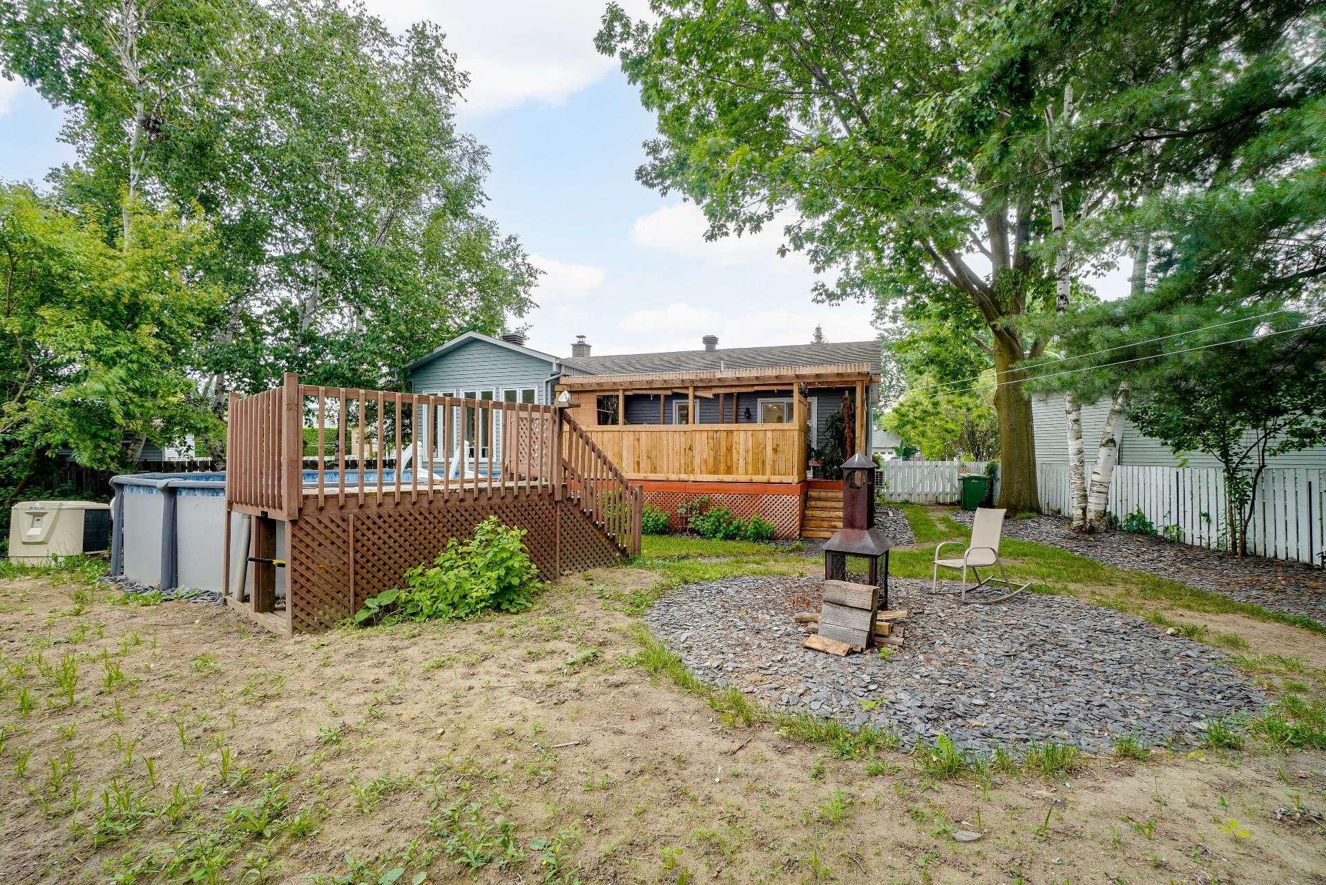 









42


Place Gaulin

,
L'Assomption,




QC
J5W1M2


