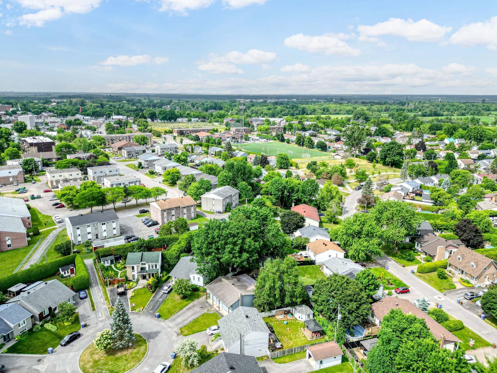 









42


Place Gaulin

,
L'Assomption,




QC
J5W1M2

