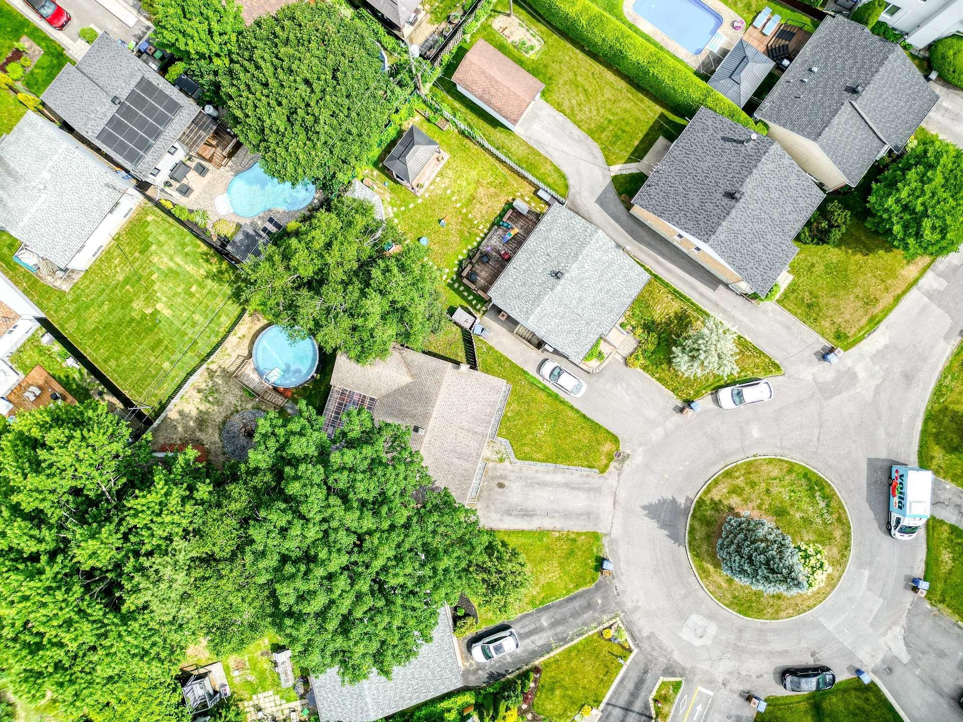









42


Place Gaulin

,
L'Assomption,




QC
J5W1M2

