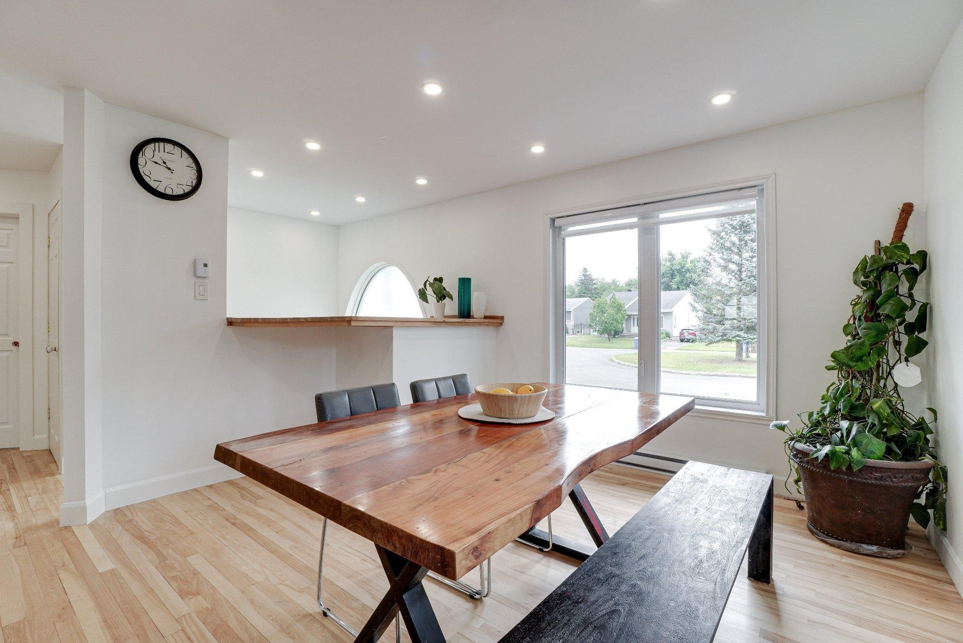 









42


Place Gaulin

,
L'Assomption,




QC
J5W1M2

