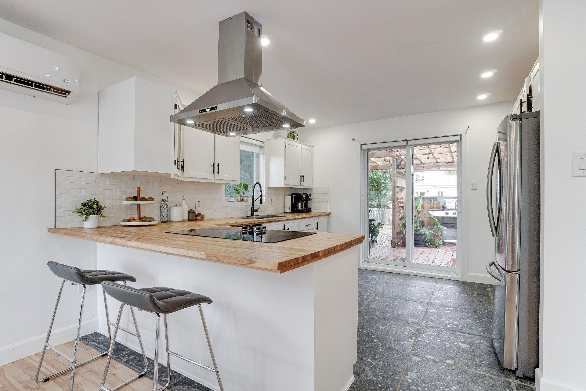 









42


Place Gaulin

,
L'Assomption,




QC
J5W1M2

