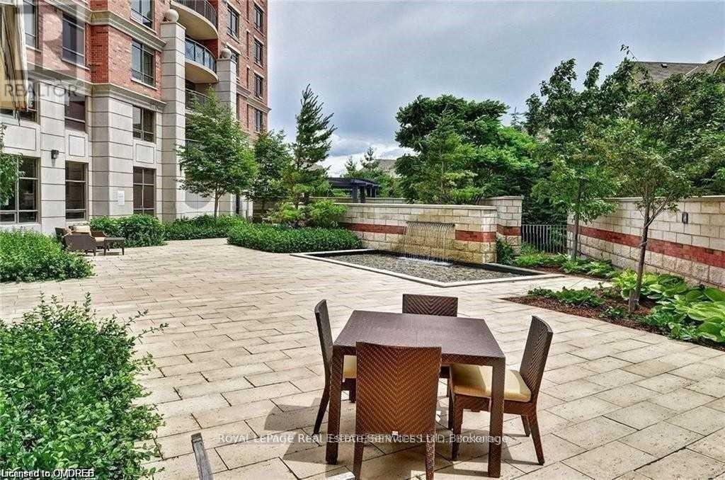 












801 - 2391 CENTRAL PARK DRIVE

,
Oakville (RO River Oaks),




Ontario
L6H0E4

