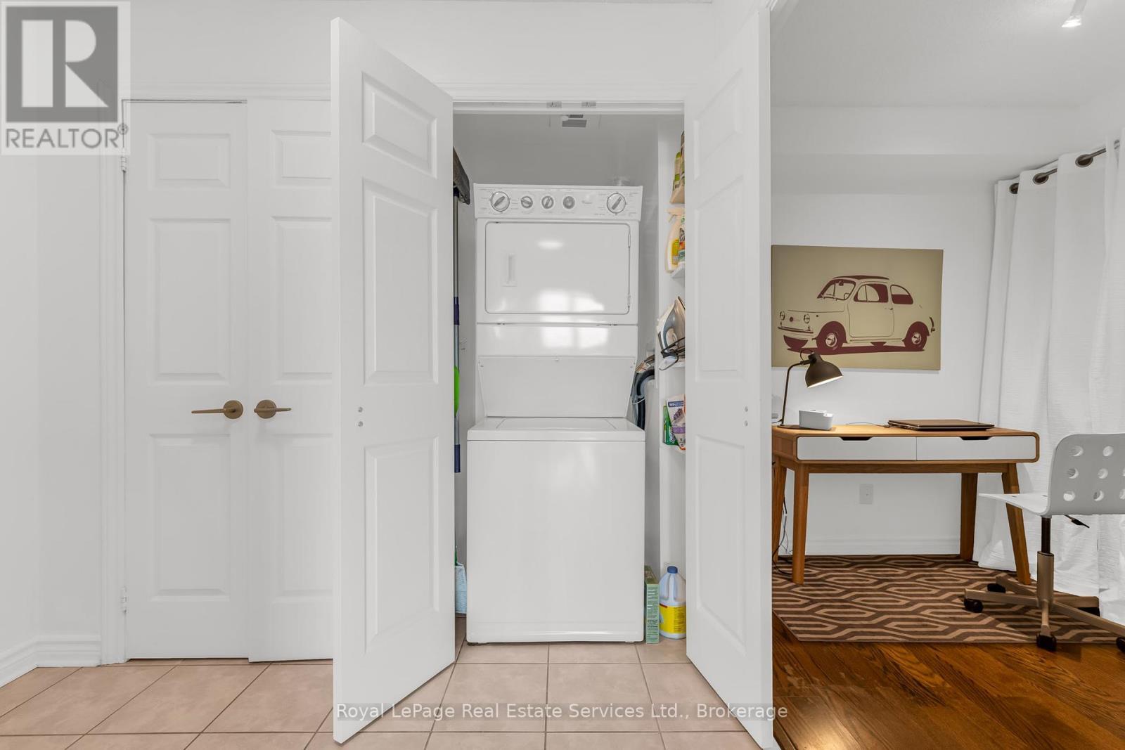 












801 - 2391 CENTRAL PARK DRIVE

,
Oakville (RO River Oaks),




Ontario
L6H0E4

