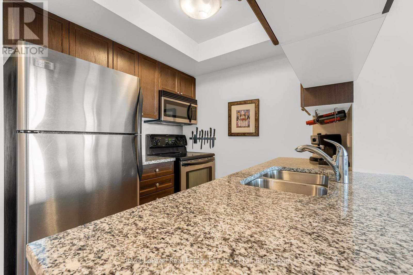 












801 - 2391 CENTRAL PARK DRIVE

,
Oakville (RO River Oaks),




Ontario
L6H0E4

