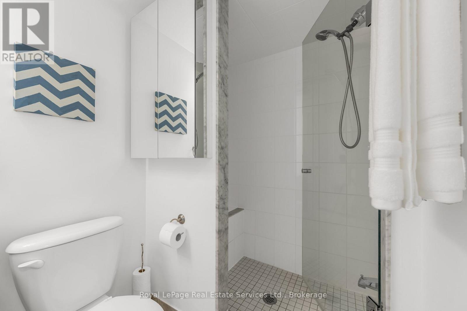 












801 - 2391 CENTRAL PARK DRIVE

,
Oakville (RO River Oaks),




Ontario
L6H0E4

