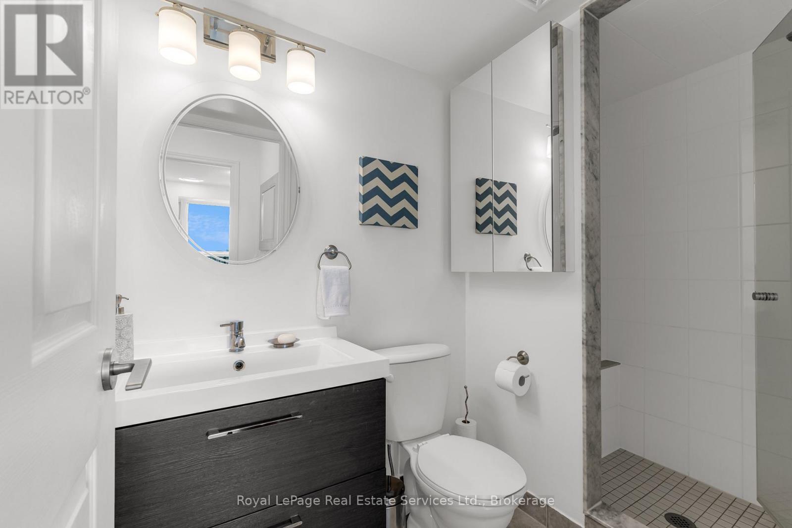 












801 - 2391 CENTRAL PARK DRIVE

,
Oakville (RO River Oaks),




Ontario
L6H0E4

