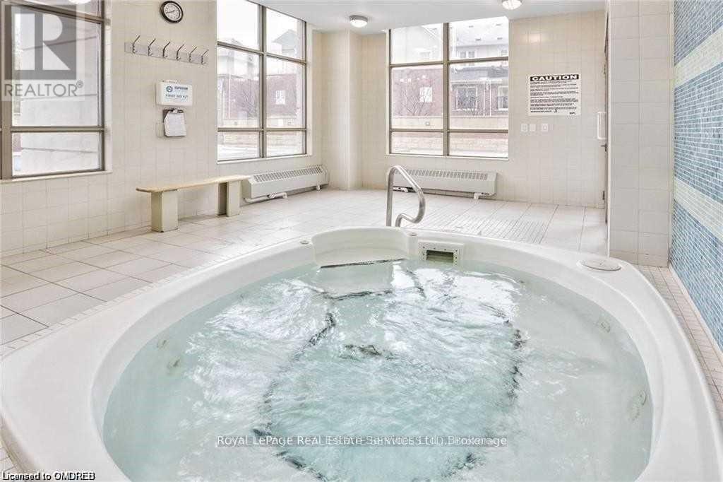 












801 - 2391 CENTRAL PARK DRIVE

,
Oakville (RO River Oaks),




Ontario
L6H0E4

