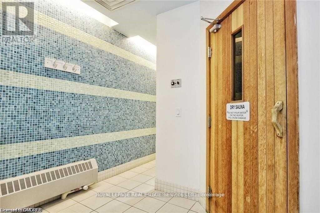 












801 - 2391 CENTRAL PARK DRIVE

,
Oakville (RO River Oaks),




Ontario
L6H0E4

