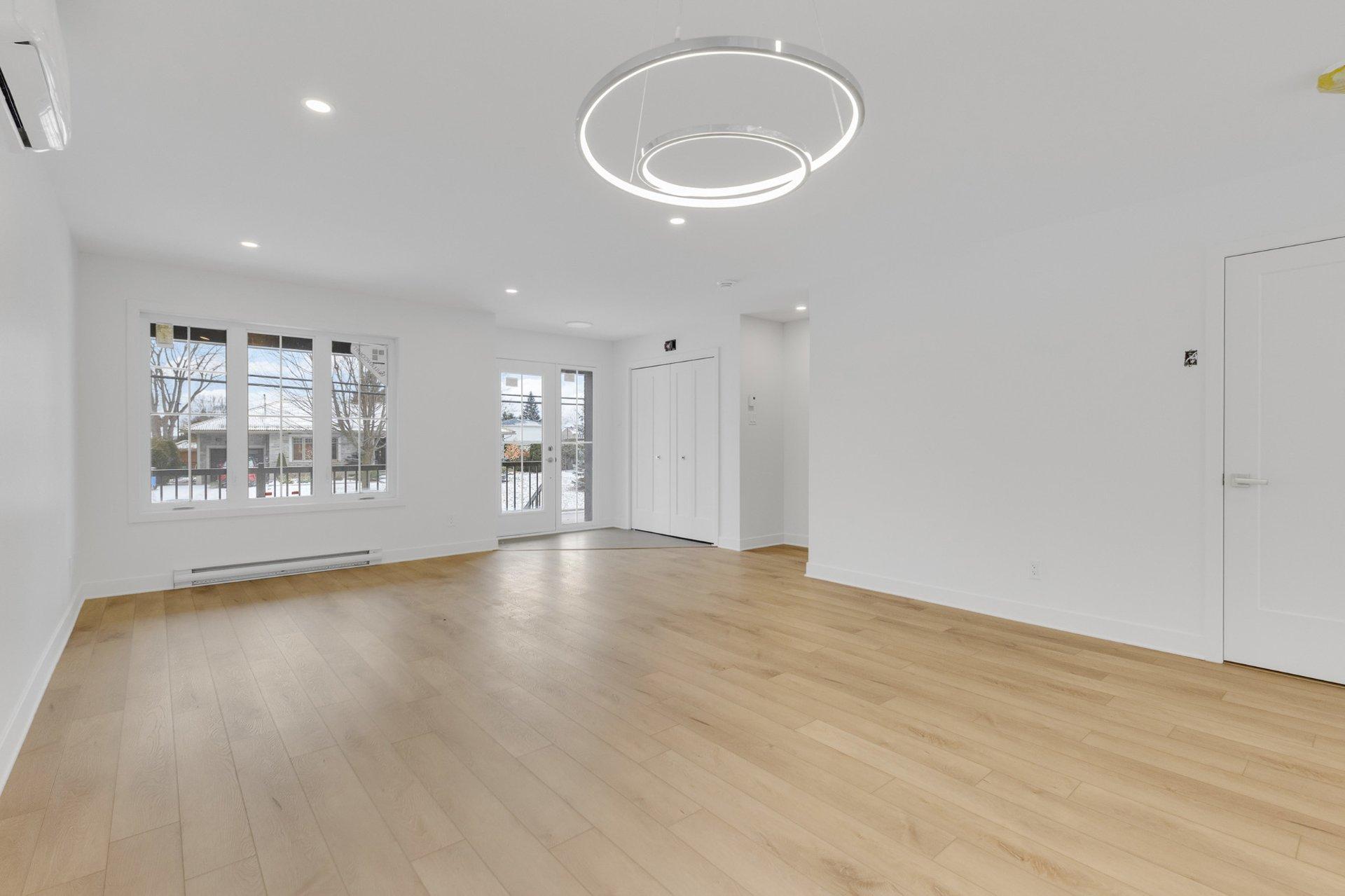 









279A


Rue Principale

,
Saint-Basile-le-Grand,




QC
J3N1J7

